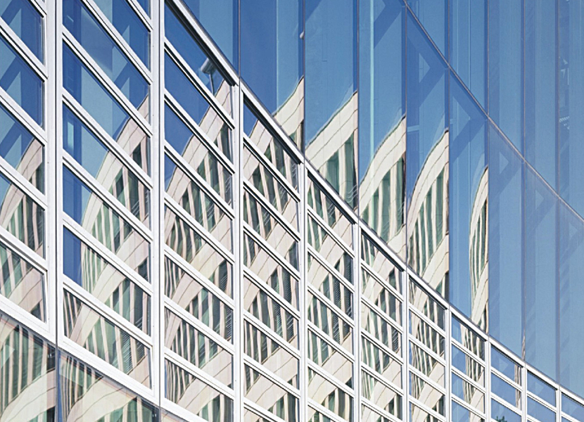 Extrusión de aluminio con recubrimiento en polvo de 50 m para puerta batiente